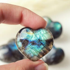 labradoriet hart edelsteen