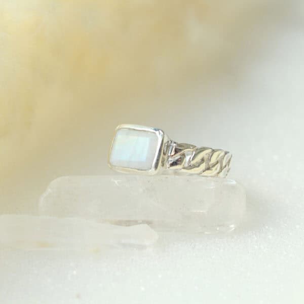 maansteen chain ring