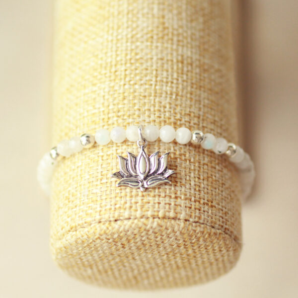 maansteen lotus armband