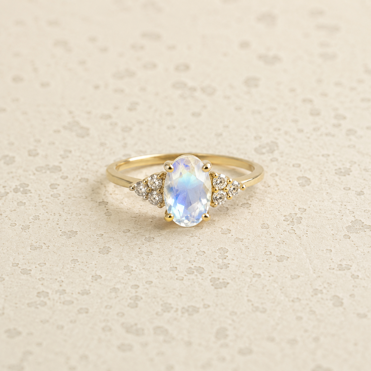 9K GOUD MAANSTEEN RING 9K GOUD MAANSTEEN RING