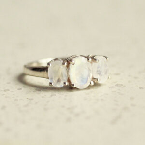 3 maanstenen ring