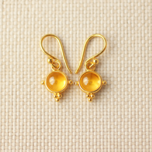 citrien oorhangers goud