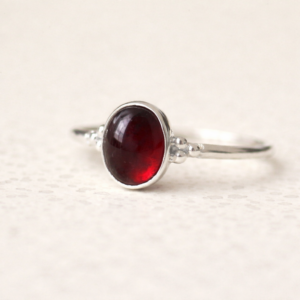 granaat ring zilver