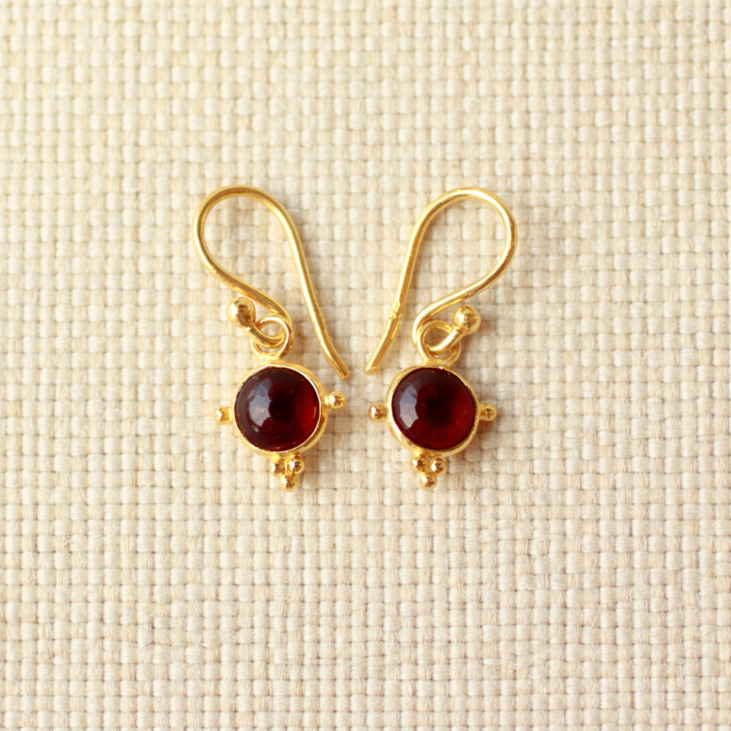 granaat oorhangers goud granaat oorhangers goud