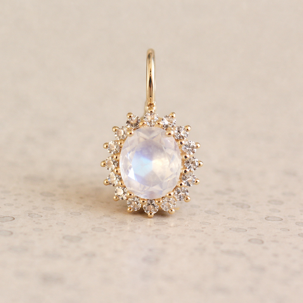 585 karaat maansteen 585 karaat maansteen