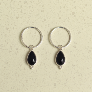 onyx oorbellen
