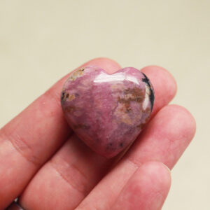 Rhodoniet edelsteen hart