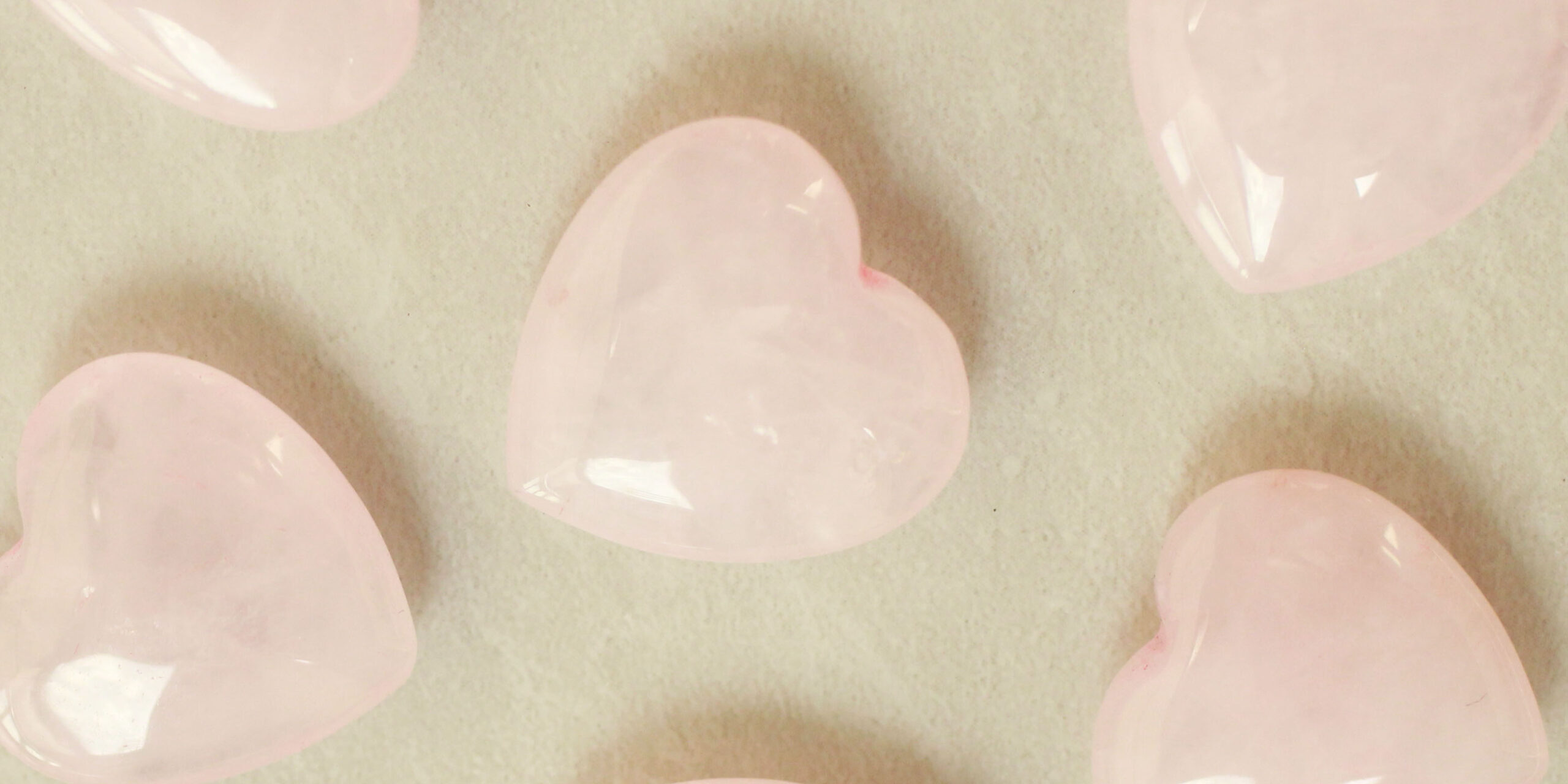 rozenkwarts edelsteen tiny hartje