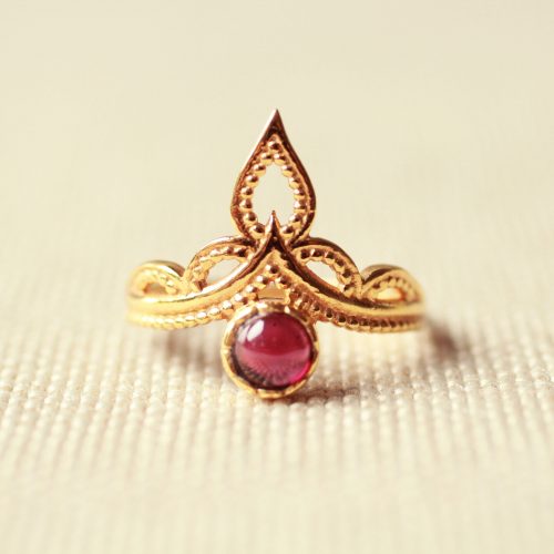 GRANAAT goud ring GRANAAT goud ring